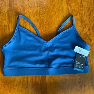 GapFit studio sports bra in Moody blue XL